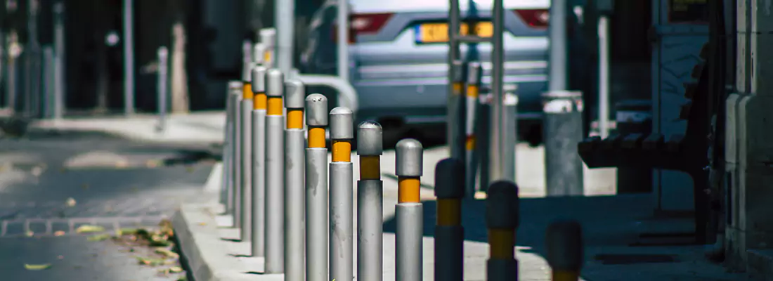 Safe and Convenient Retractable Barrier Column Systems for Properties in Ruskin, FL